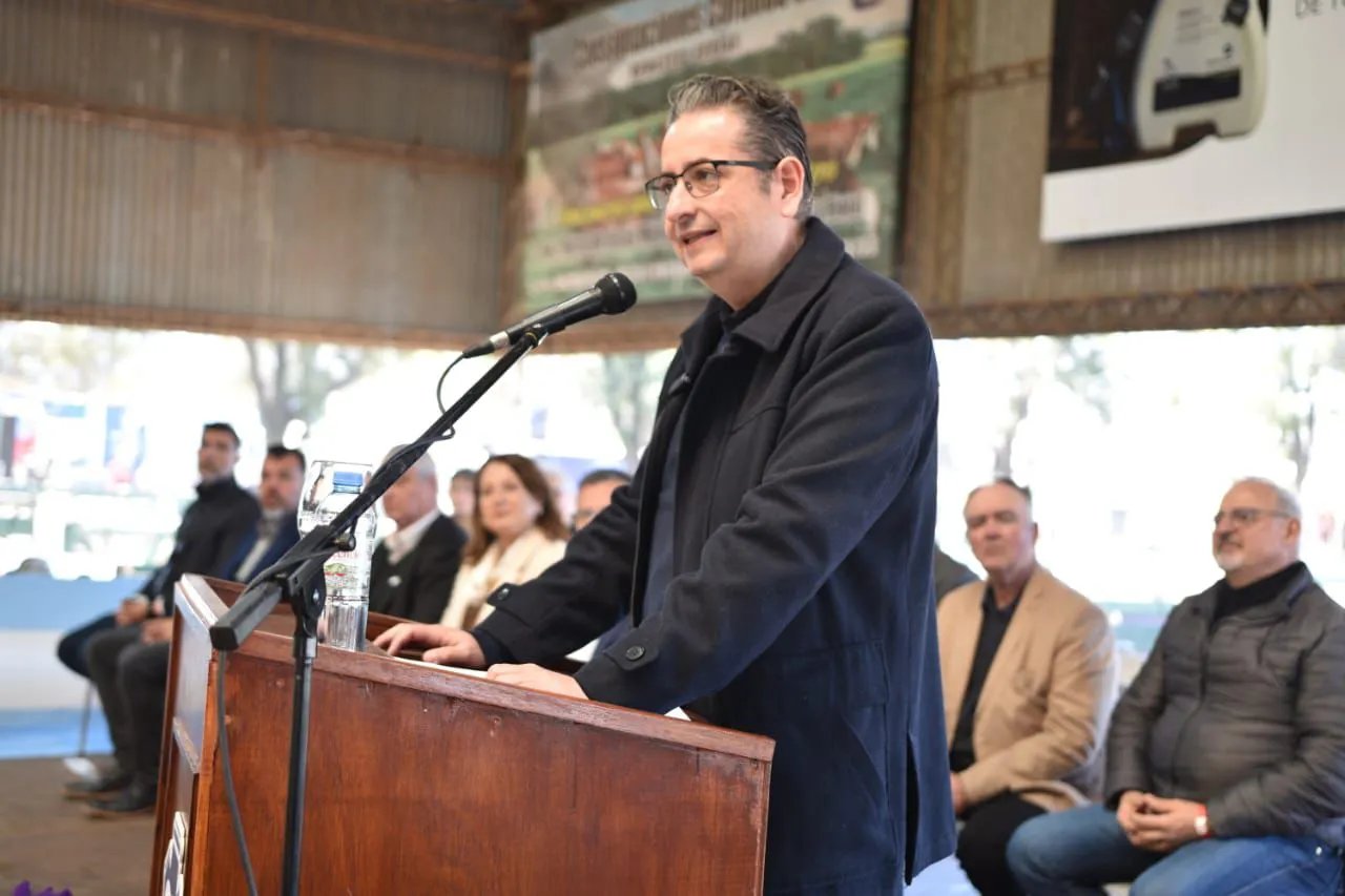 1ccd9bb0-0572-457e-812a-a207cab7d8f4