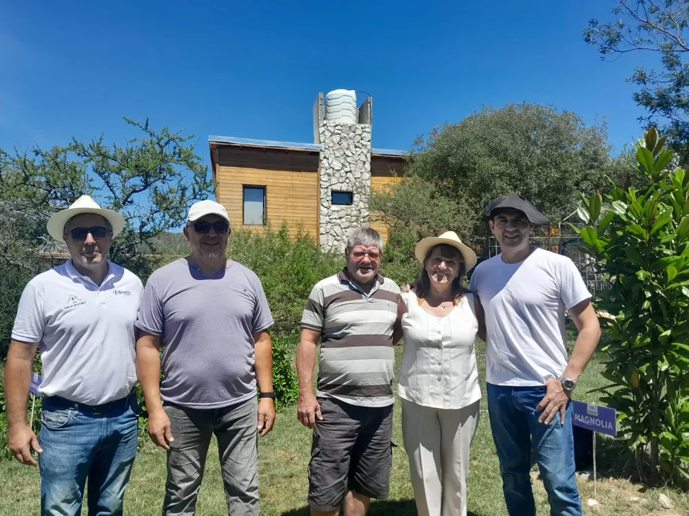 fffb4484-55a8-4353-b650-24a94778be3a