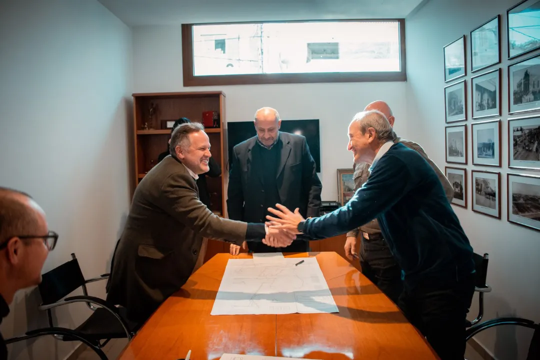 cdab645d-ec2c-4669-bcaf-2321b3386cf6