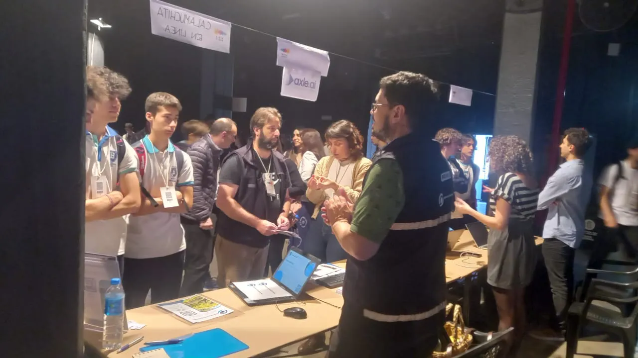Calamuchitaenlinea presente en Media Party
