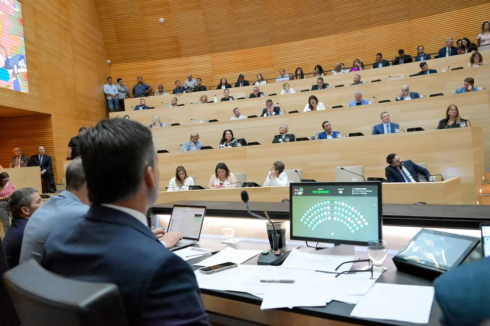 AUTORIDADES LEGISLATURA 02