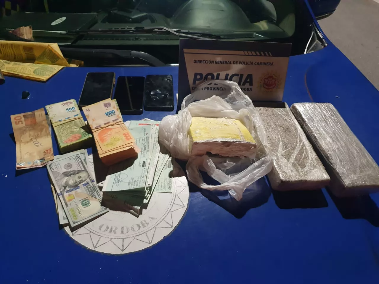 San Agustín:  secuestran una gran cantidad de drogas de un automóvil 